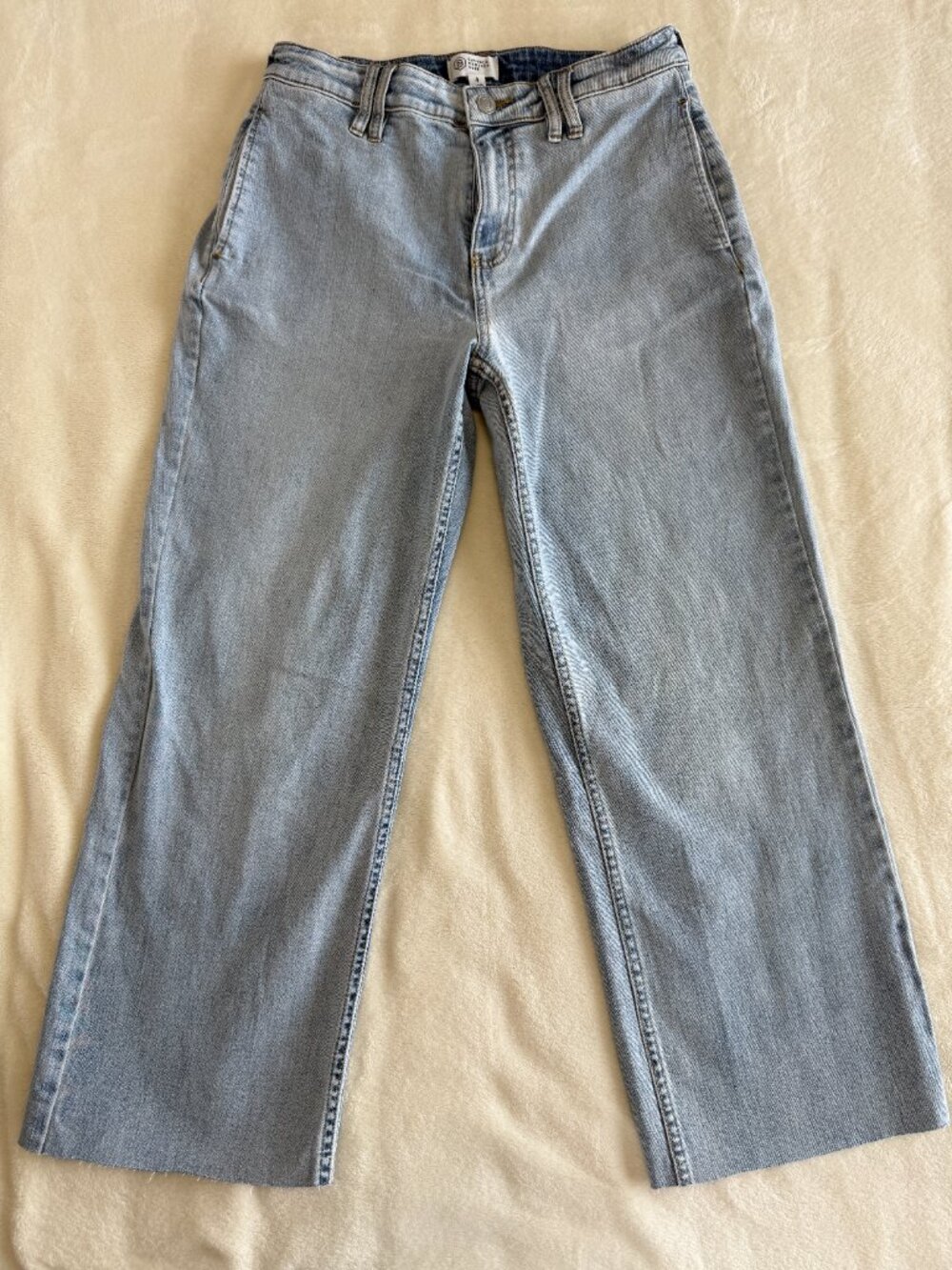 Candace Cameron Bure Jeans Size 4 Light Wash Cropped Raw Hem